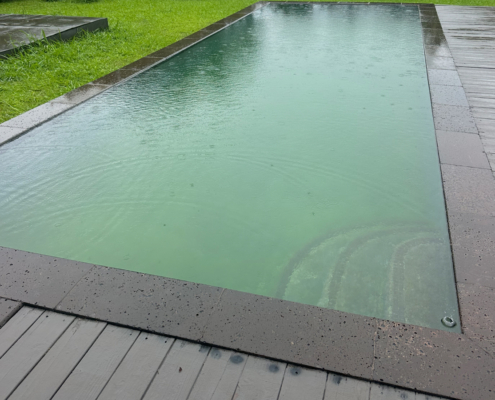 oahu rainy season pool cleaning service